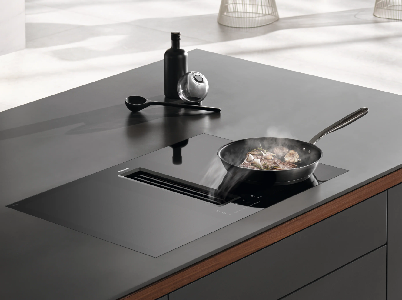 Панель конфорок со встроенной вытяжкой KMDA7473-1 FL в интернет-магазине Miele Shop - фото 5