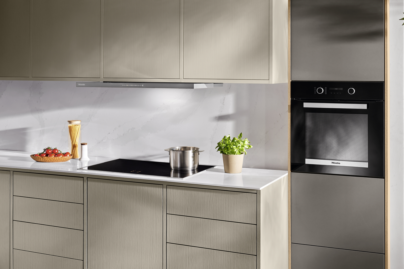Үйге арналған Miele пешін қалай таңдау керек: кластар мен функцияларға шолу